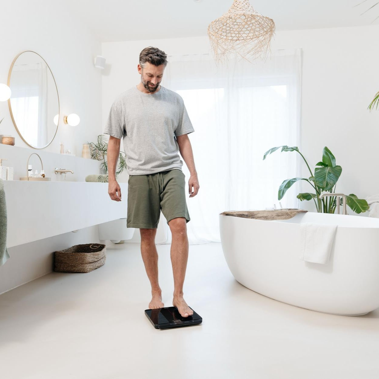 Beurer BF 990 WIFI Diagnostic Bathroom Scale with Full-Body Analysis on 25 Metrics