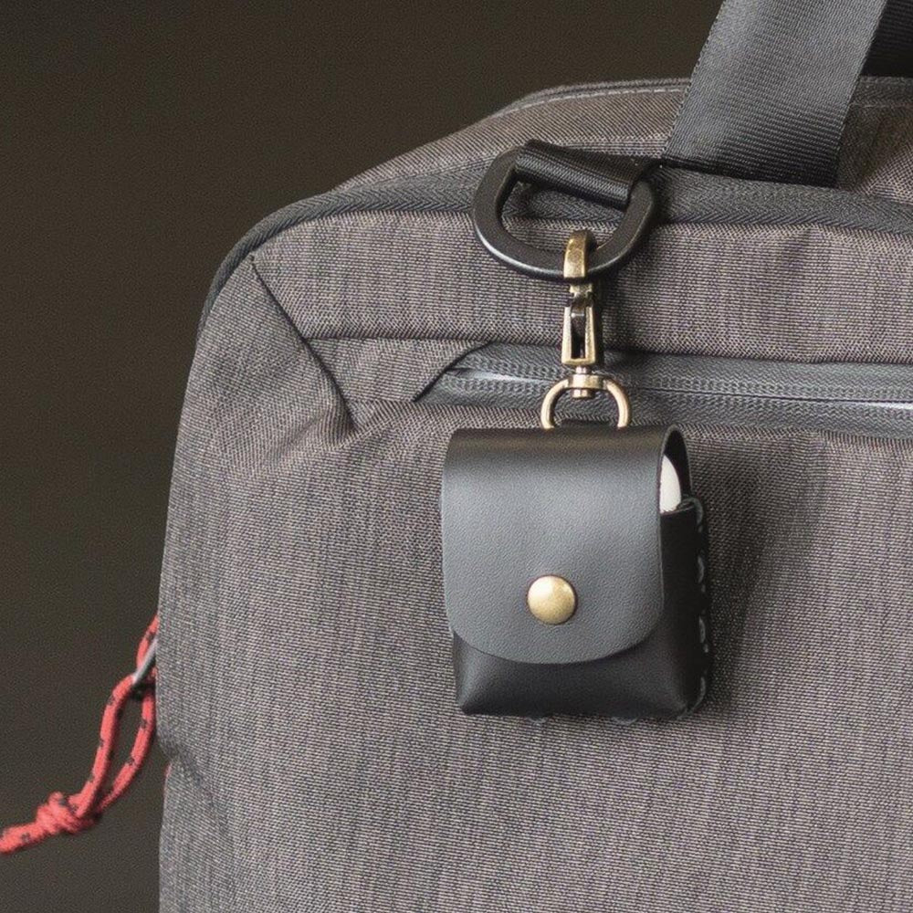 Troika Protective Case for Earbuds & Airpods, In Genuine Leather Case - Black