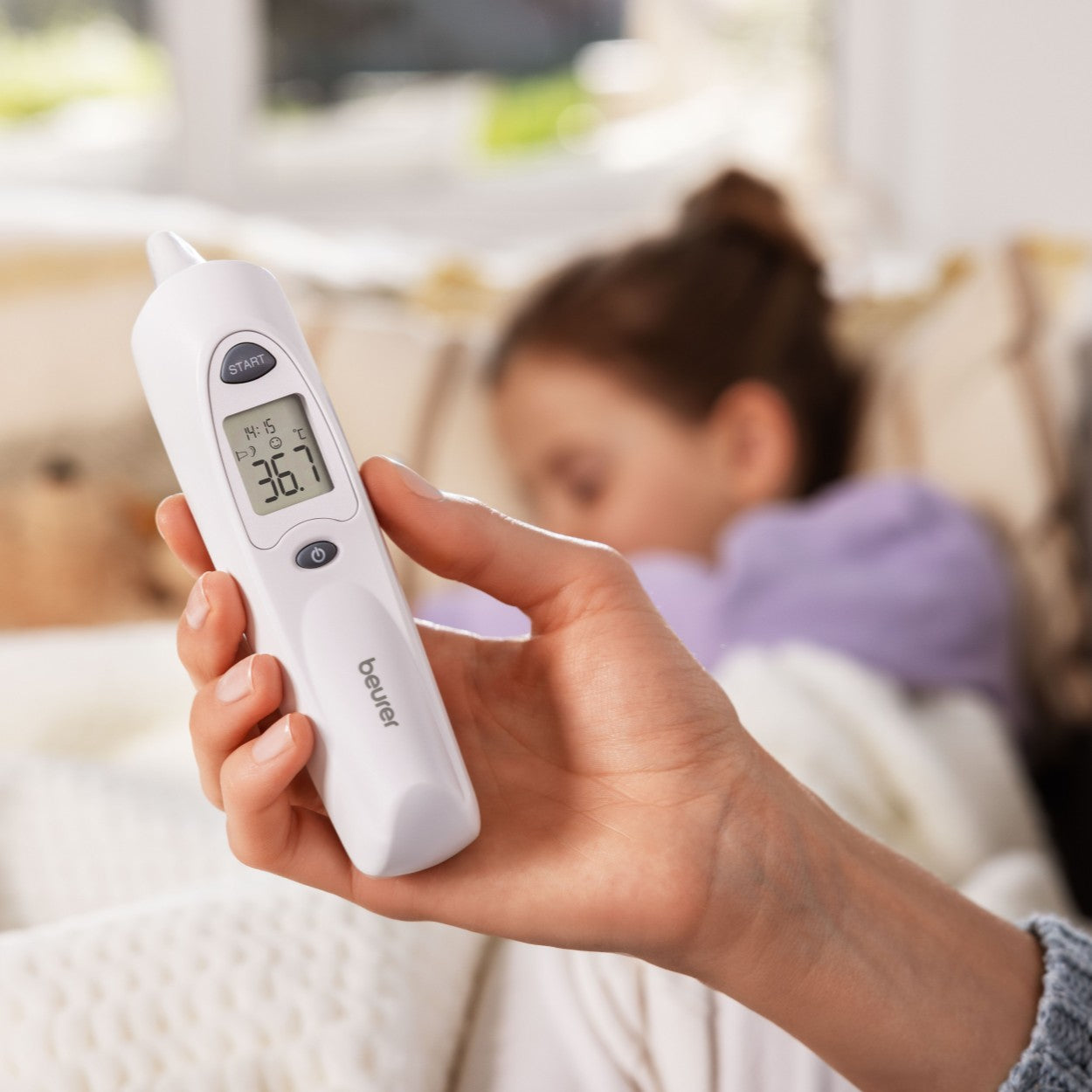 Beurer FT 58 In-Ear Thermometer: Hygienic Protective Caps, Infrared Technology, Rapid Results