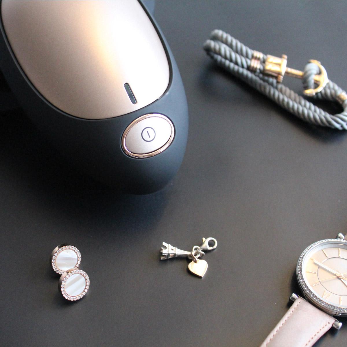 Beurer HT 10 Detangling Brush with Ion Technology. Handbag Size & Portable. Black & Rose