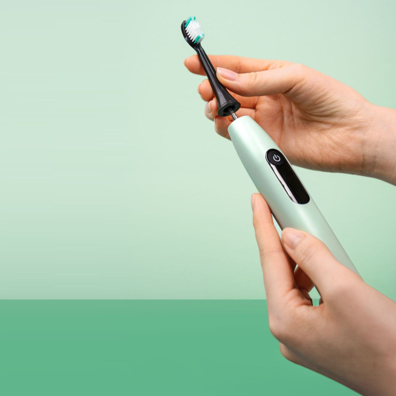 Beurer SC 50 Electric Toothbrush | Advanced Sonic Technology for Healthy Teeth & Gums | Eco-Friendly | Peppermint Green