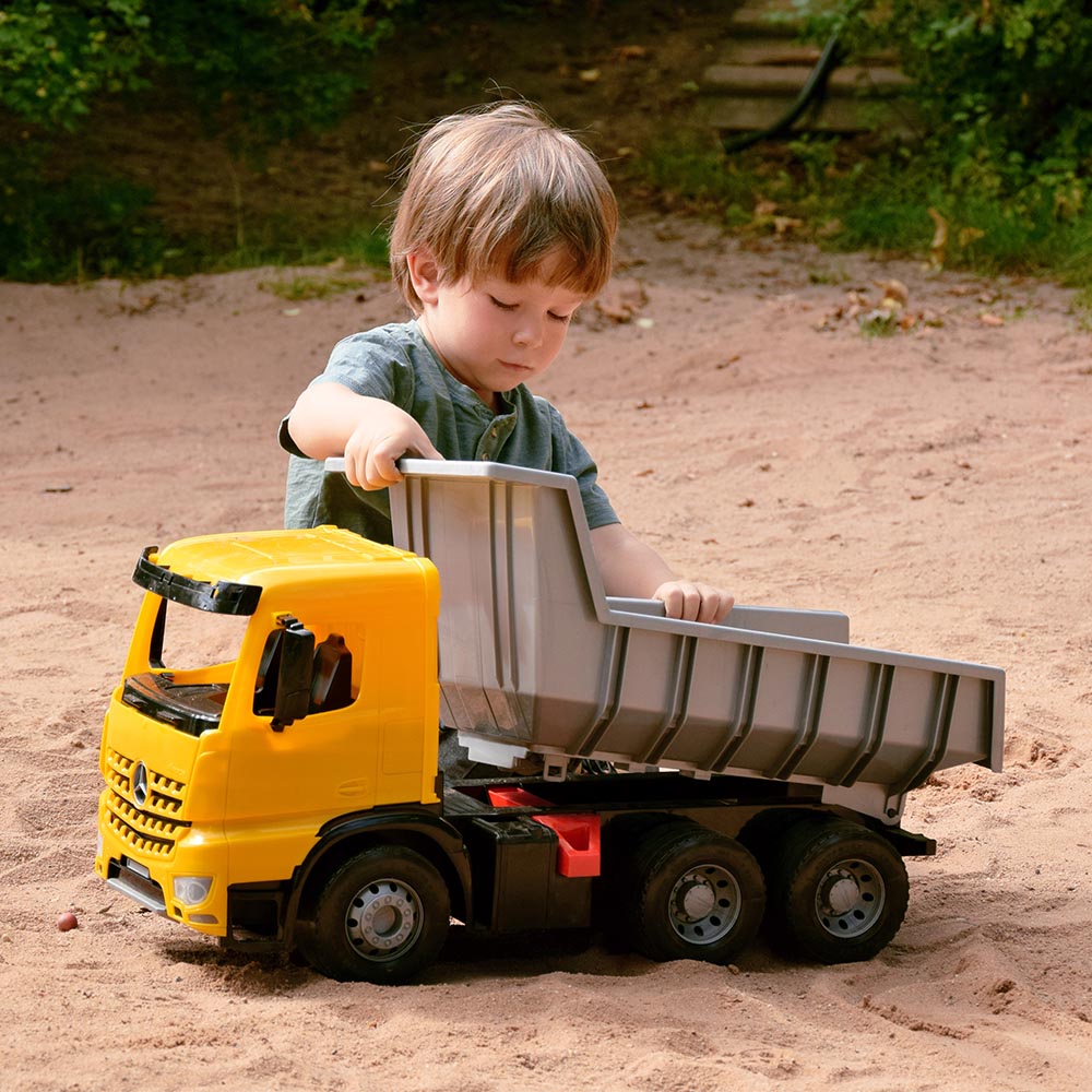 LENA Toy Dump Truck XL GIGA TRUCKS Mercedes Arocs Replica 67 x 30 x 34cm