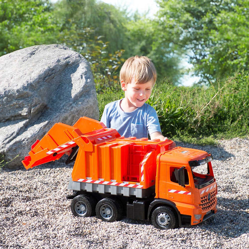 LENA Toy Garbage Truck XL GIGA TRUCKS Mercedes Arocs Replica 71 x 28 x 40cm